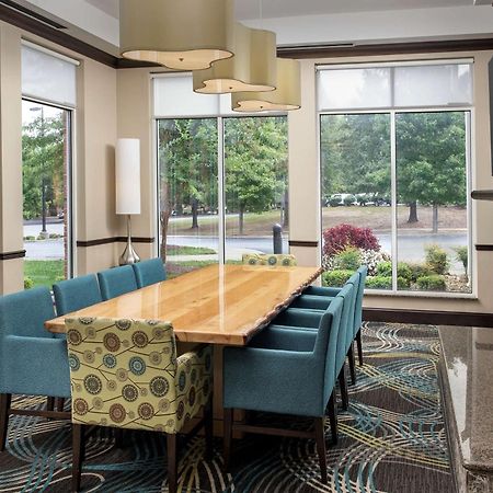 Hilton Garden Inn Charlotte/Мурсвилл Экстерьер фото
