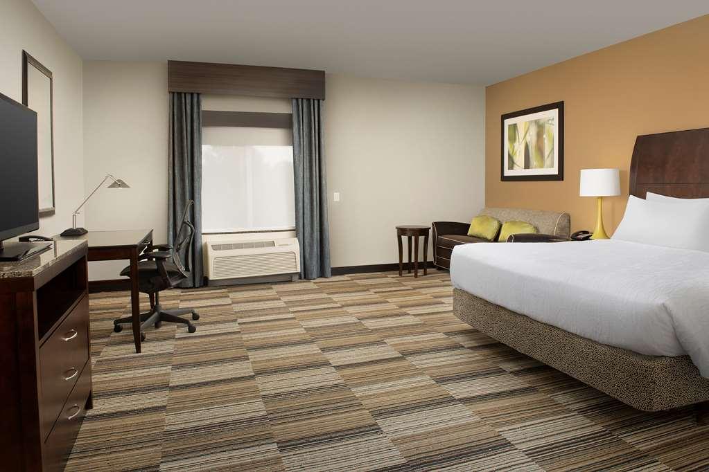 Hilton Garden Inn Charlotte/Мурсвилл Номер фото