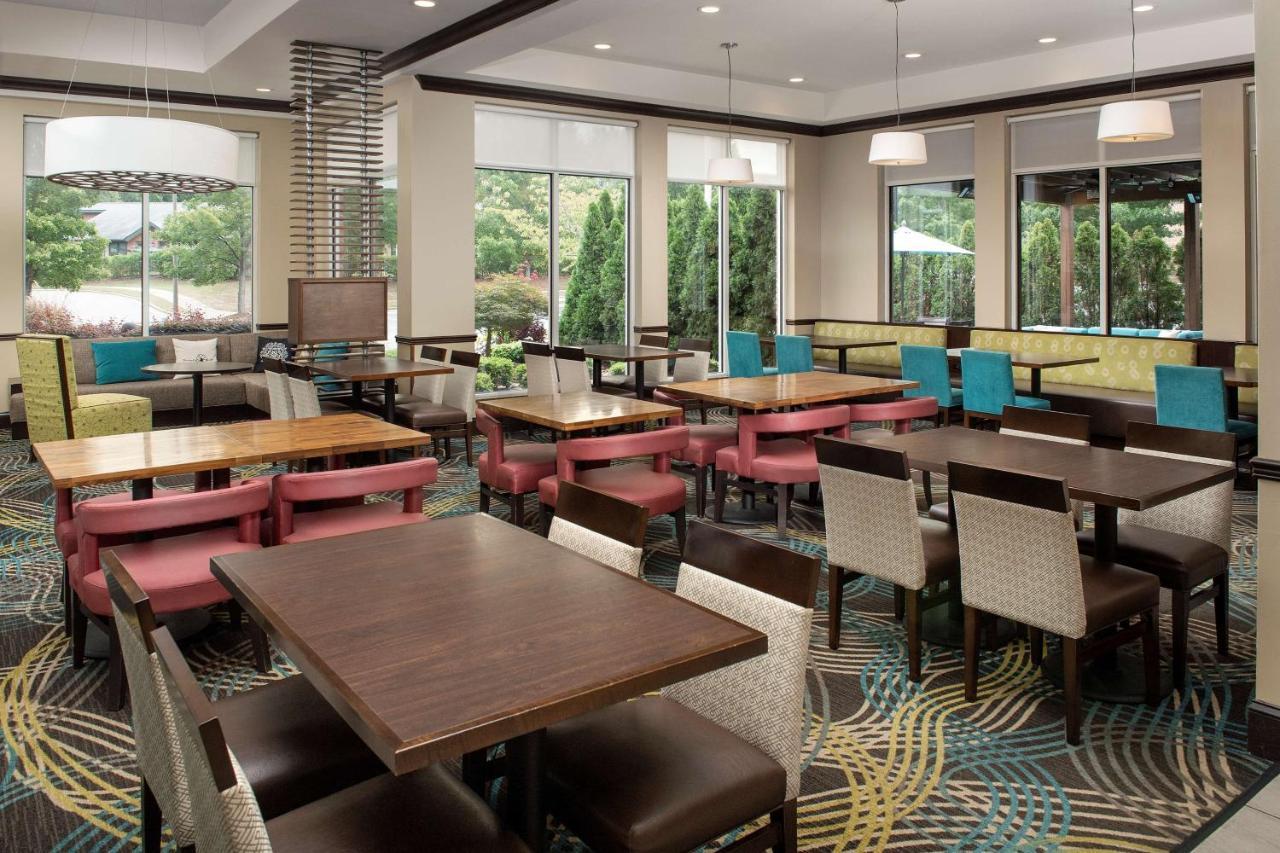Hilton Garden Inn Charlotte/Мурсвилл Экстерьер фото