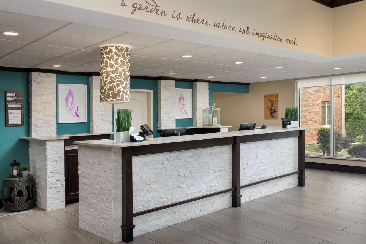 Hilton Garden Inn Charlotte/Мурсвилл Экстерьер фото