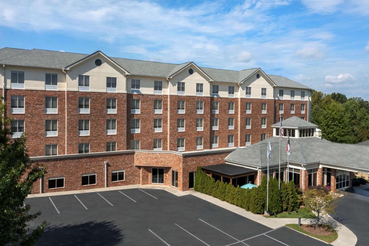 Hilton Garden Inn Charlotte/Мурсвилл Экстерьер фото