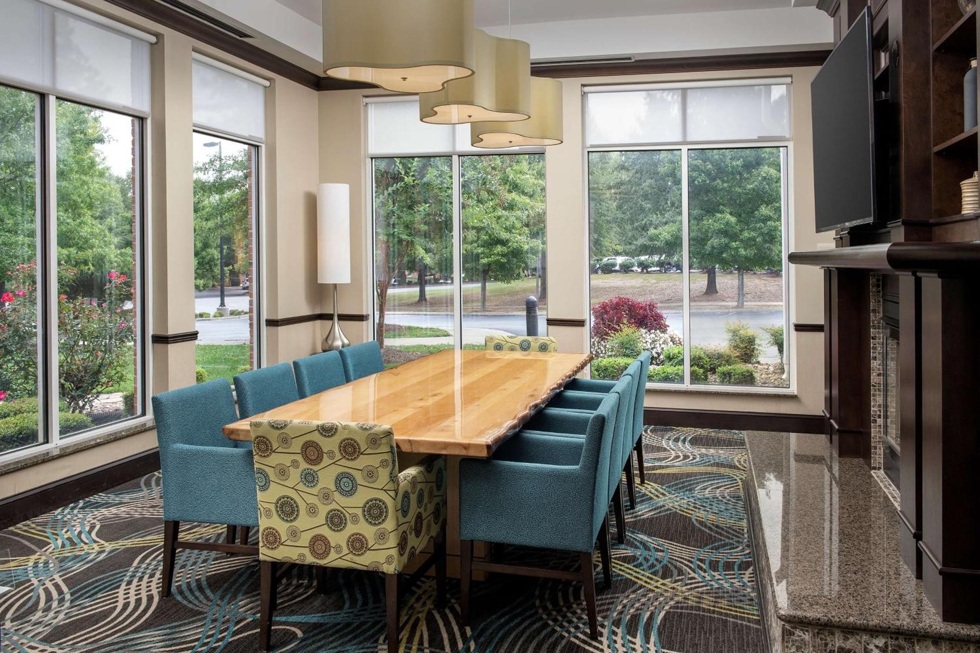 Hilton Garden Inn Charlotte/Мурсвилл Экстерьер фото