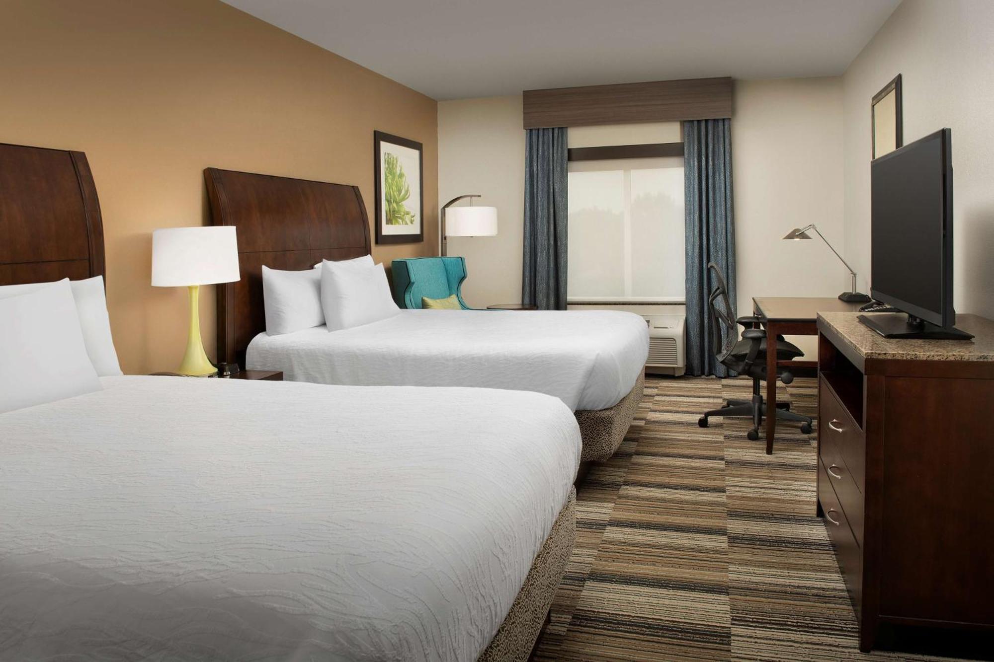 Hilton Garden Inn Charlotte/Мурсвилл Экстерьер фото