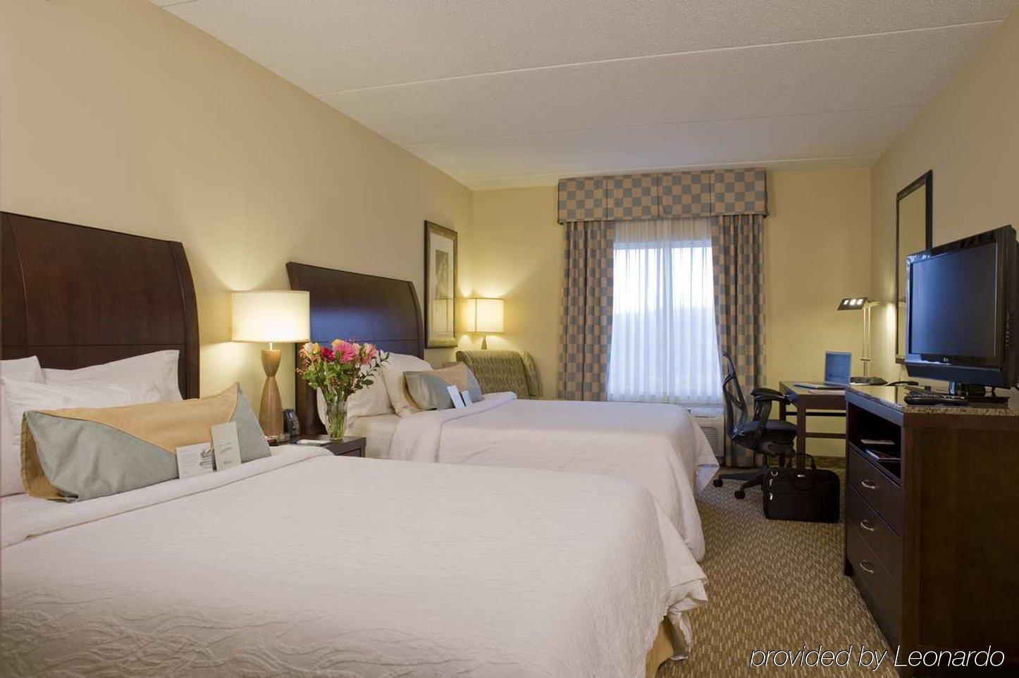 Hilton Garden Inn Charlotte/Мурсвилл Номер фото