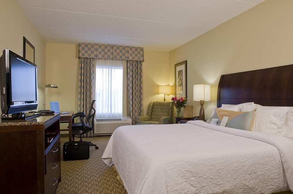 Hilton Garden Inn Charlotte/Мурсвилл Номер фото