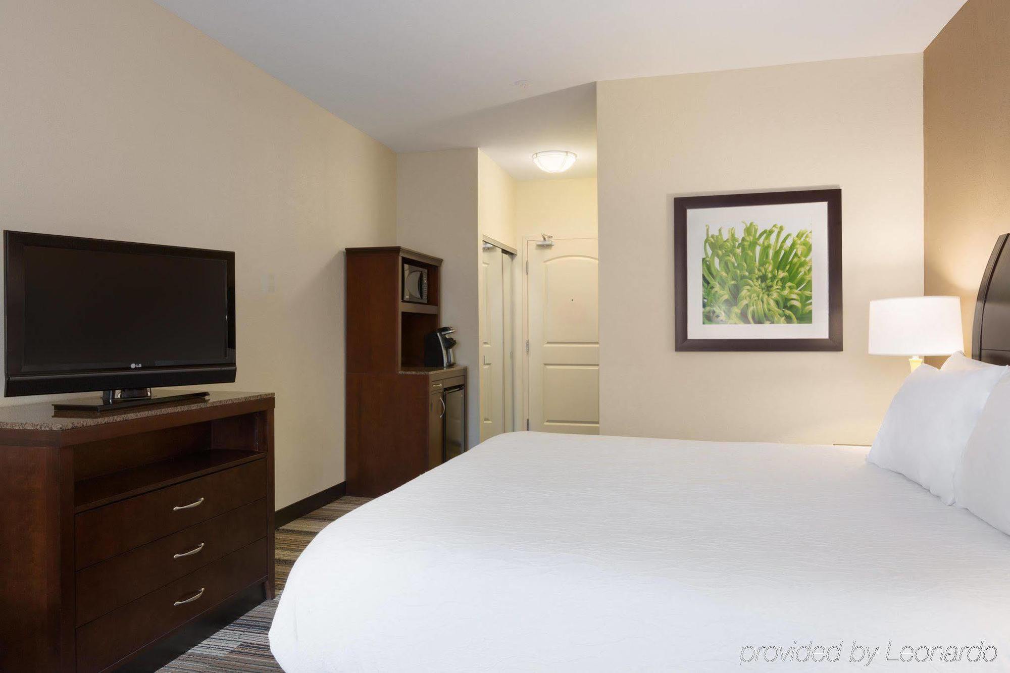 Hilton Garden Inn Charlotte/Мурсвилл Экстерьер фото