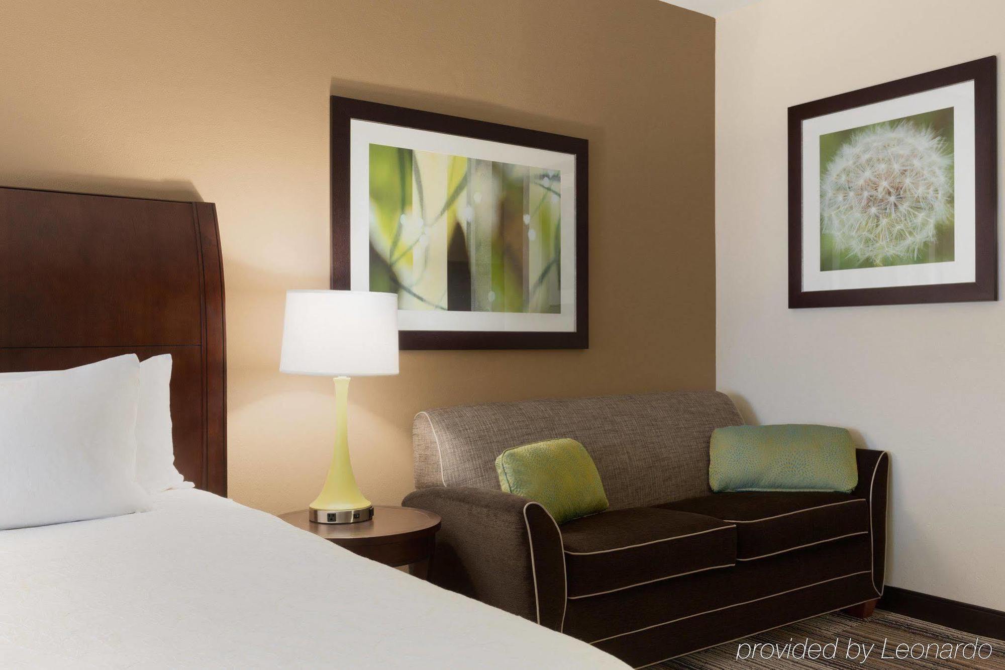 Hilton Garden Inn Charlotte/Мурсвилл Экстерьер фото