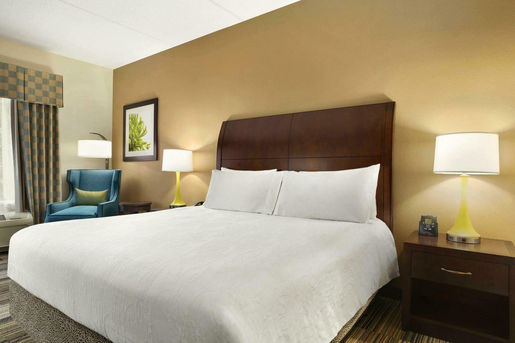 Hilton Garden Inn Charlotte/Мурсвилл Экстерьер фото