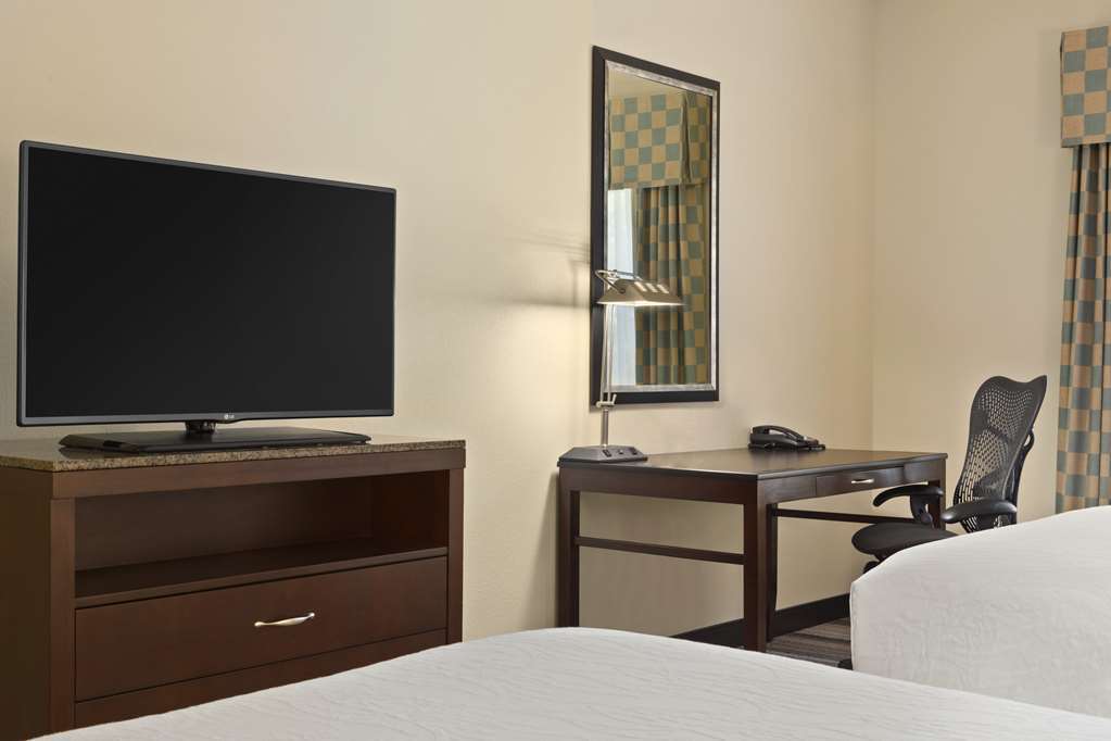 Hilton Garden Inn Charlotte/Мурсвилл Номер фото